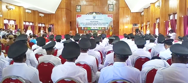 Pelantikan Kepada Kampung Serentak. Foto: Dinkominfo